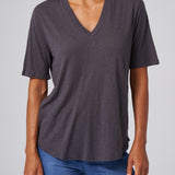Slub Jersey V-Neck Elbow Sleeve Tee in Carbon