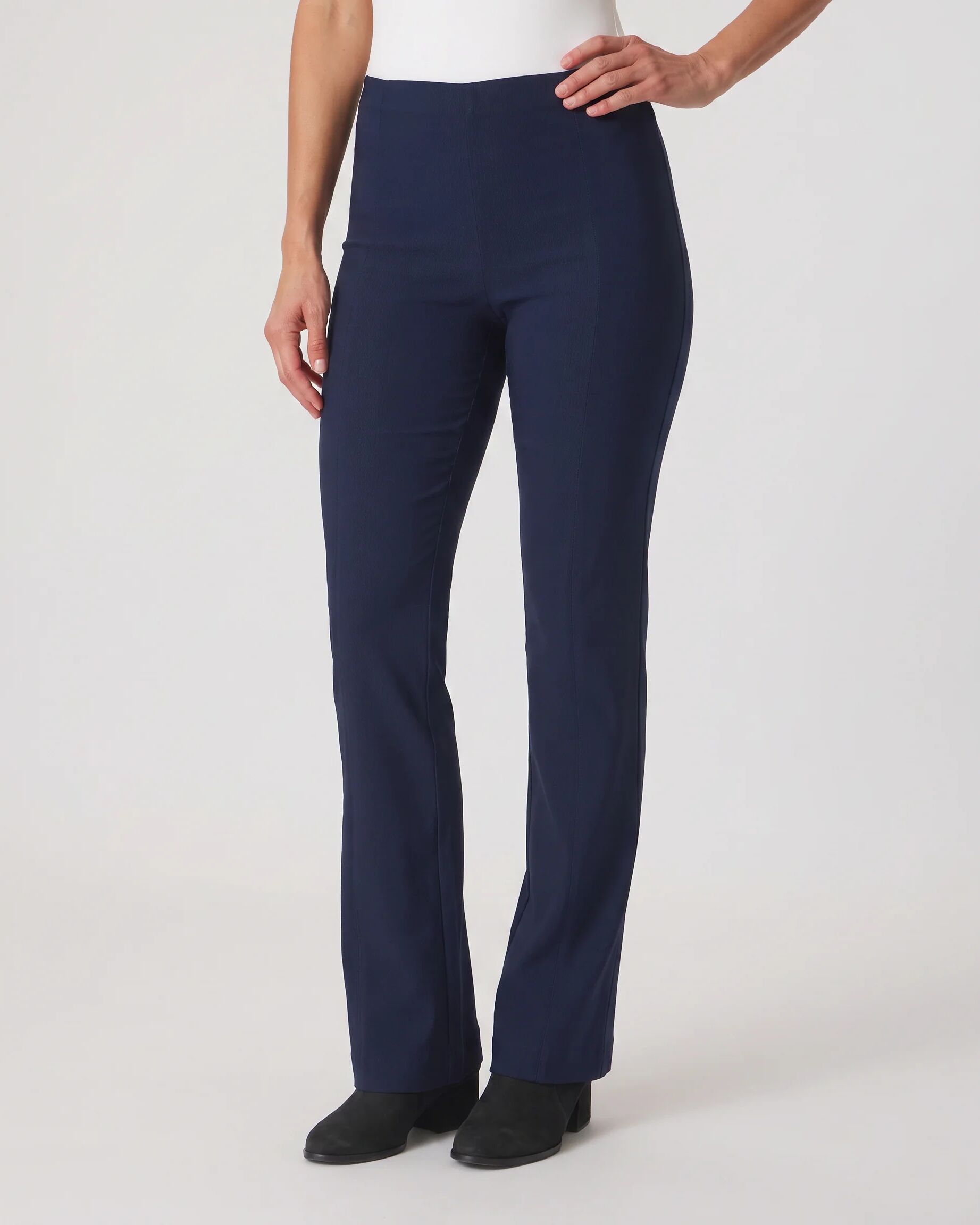 Bootcut Magic Pant