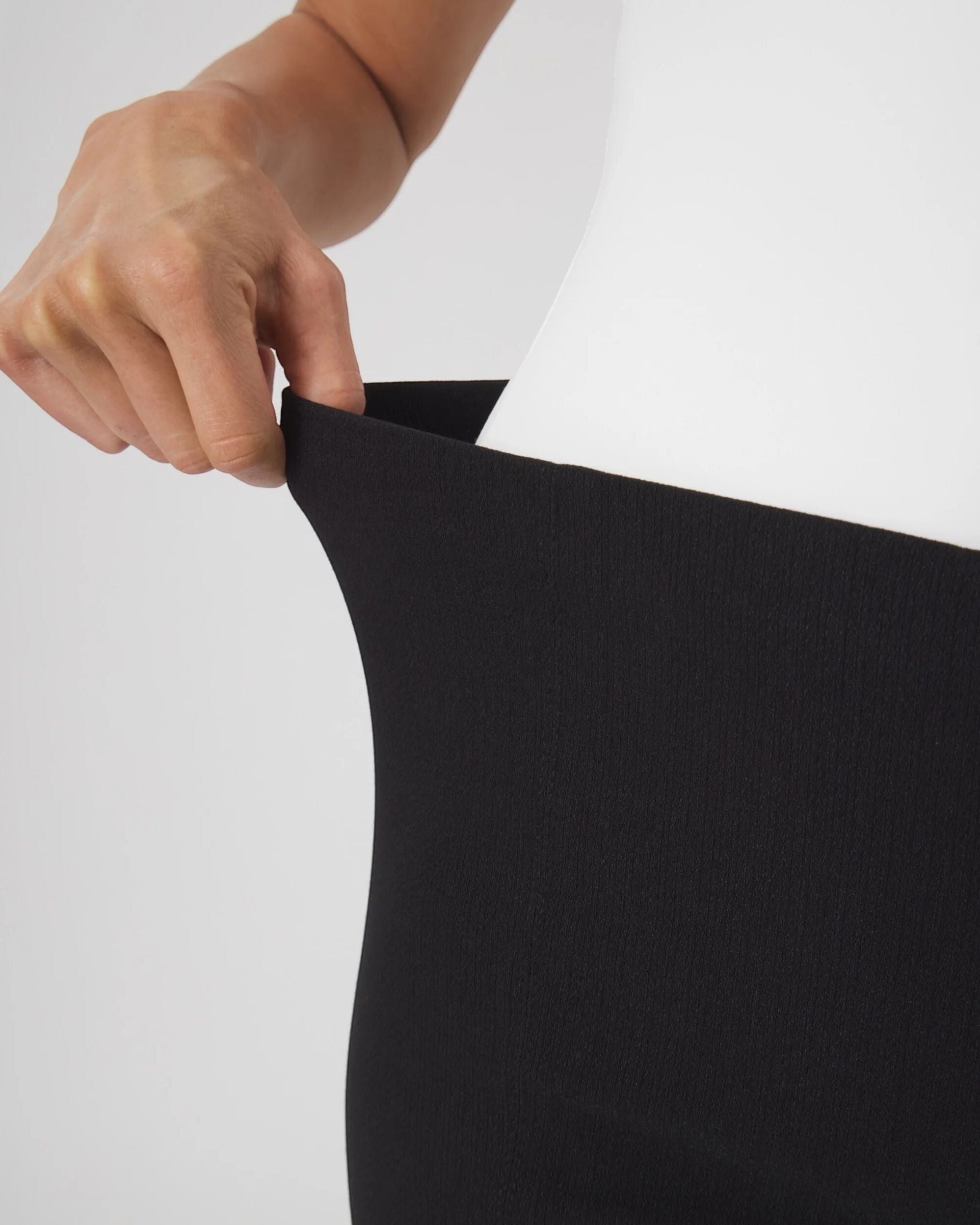 Magic Pant detail — smooth pull-on waistband