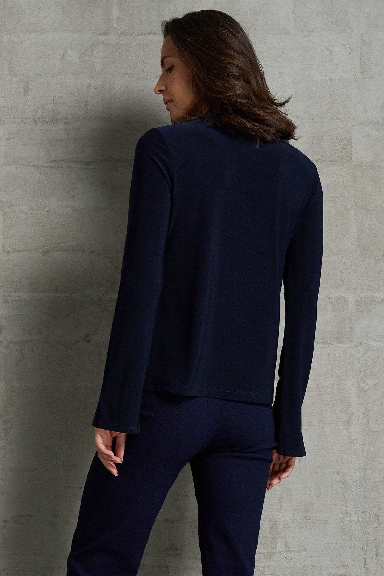 Tops - Essential Long Sleeve V-Neck