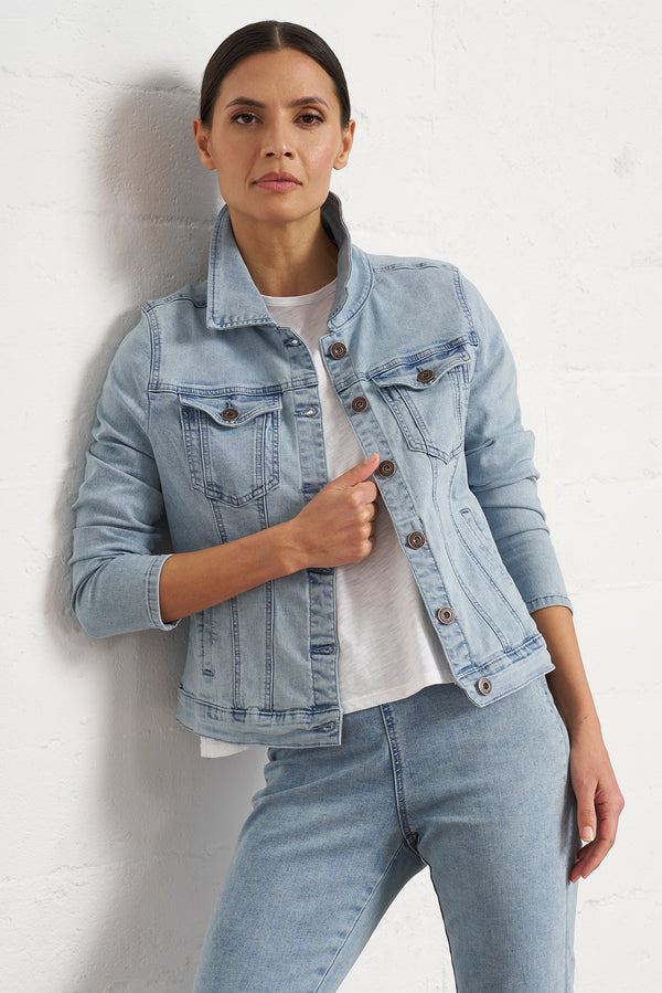 Buy online Women Spread Collar Denim Jacket from jackets and blazers and  coats for Women by Showoff for ₹1379 at 65% off | 2024 Limeroad.com