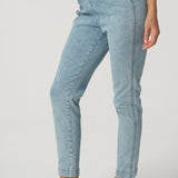 Slim Stretch Jean in Light Wash