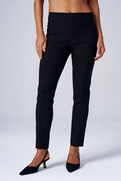Slim Ankle Magic Pant in Black