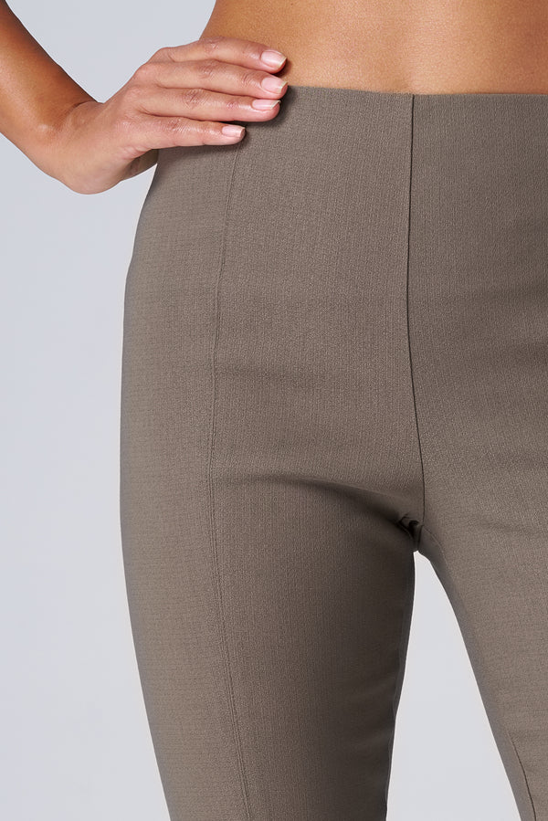Slim Ankle Magic Pant