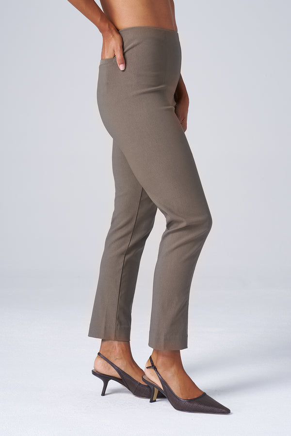 Slim Ankle Magic Pant
