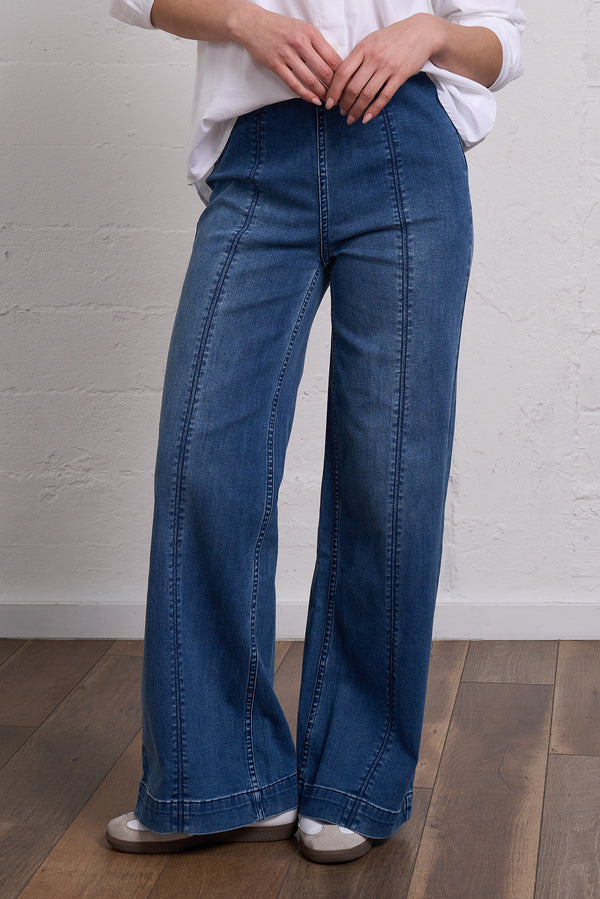 Wide Leg Stretch Jean