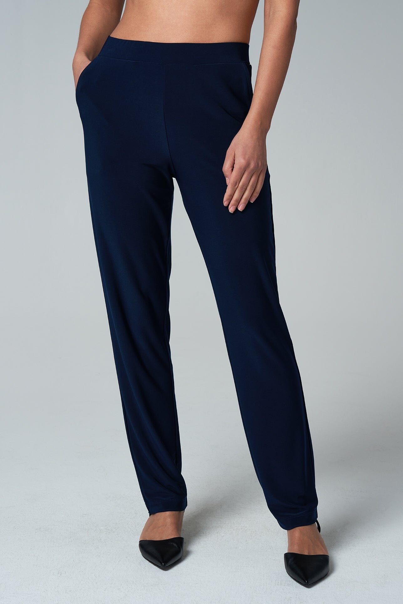 Pants - Essential Slim Pant