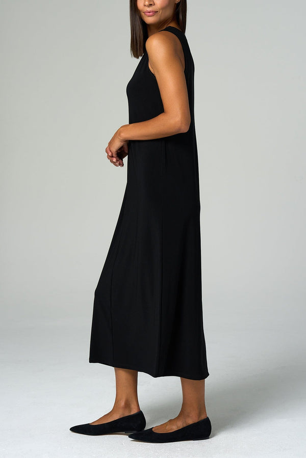 Dresses/Skirts - Essential V-Neck Dress